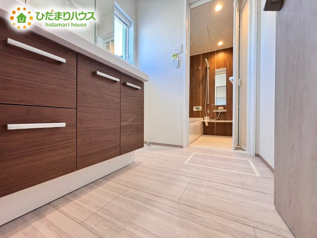 深谷市上柴町　分譲一戸建　フェリディアガーデン　02の脱衣所|プライベートな空間だからこそ、清潔感があるので嬉しい(*^^*)						
