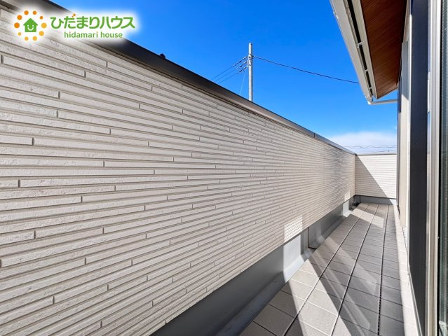深谷市上柴町　分譲一戸建　フェリディアガーデン　02のバルコニー|プライバシーが確保できるダブルバルコニー！！