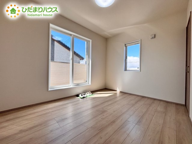 深谷市上柴町　新築一戸建て　フェリディアガーデン　02の洋室|明るい二面採光です☆彡		
