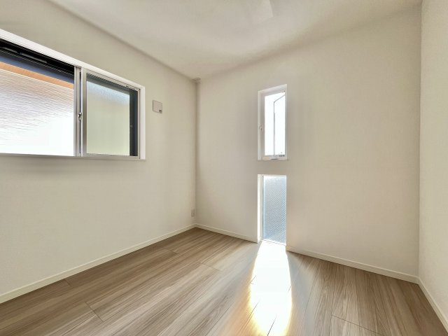 【洋室】 | 渋沢駅徒歩13分、土地50坪以上、耐震等級３ | 4.5帖