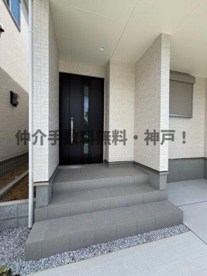 【エントランス】 | 神戸市垂水区神和台1丁目　新築戸建2号棟　仲介手数料無料！ | 垂水区神和台1　新築2号棟　仲介手数料無料！