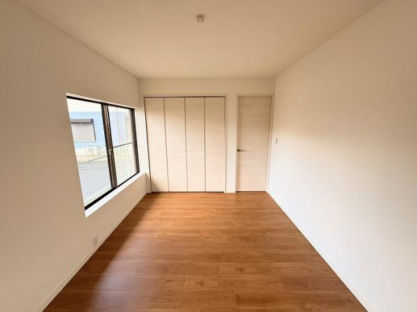 赤磐市桜が丘西　リフォーム済み　中古住宅【仲介手数料無料】の洋室