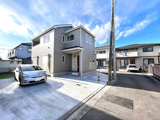 前橋市日吉町の前面道路含む現地写真|駐車スペース2～3台可能◎閑静な住宅街♪