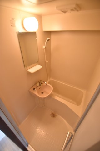 大阪市都島区片町１丁目の賃貸マンションの浴室