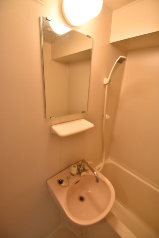 大阪市都島区片町１丁目の賃貸マンションの洗面所