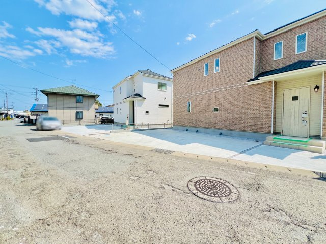 高崎市中豊岡町の前面道路含む現地写真|車の通りも少なく駐車も楽々♪