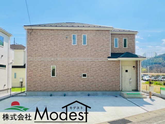 高崎市中豊岡町の外観|年中無休で平日の仕事終わり夜２０時まで受付可能です。
事前のご予約がオススメです。お気軽にお問い合わせください。