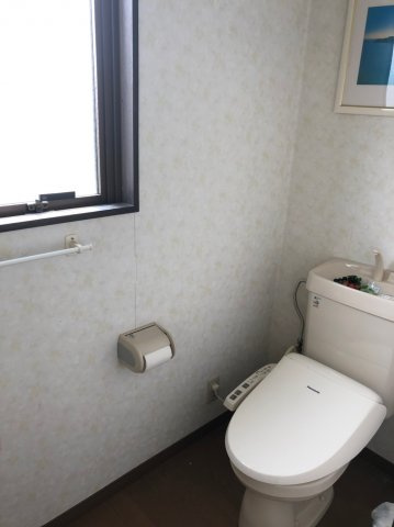 【洗面所】 | 貝平ビル２F3F | 各トイレに洗面台御座います。