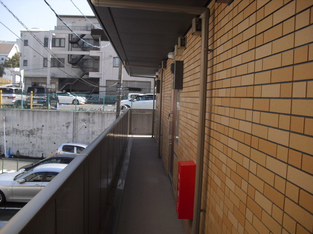 ヴィラいさみのその他共用部分|２階共用廊下