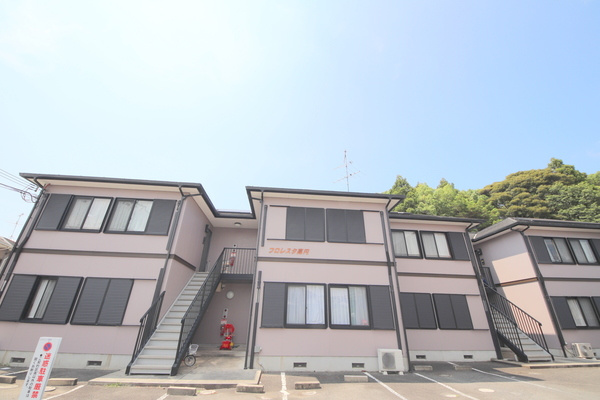 フロレスタ高円のロビー