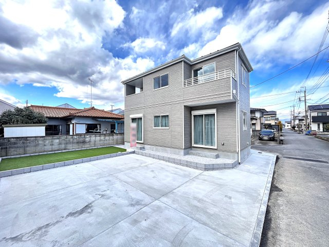 玉村町下新田の前面道路含む現地写真|閑静な住宅街で駐車も楽々♪