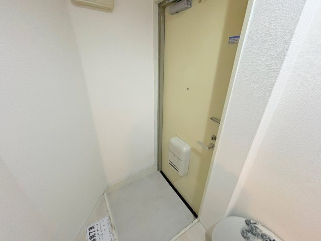 ハイツべレールの玄関