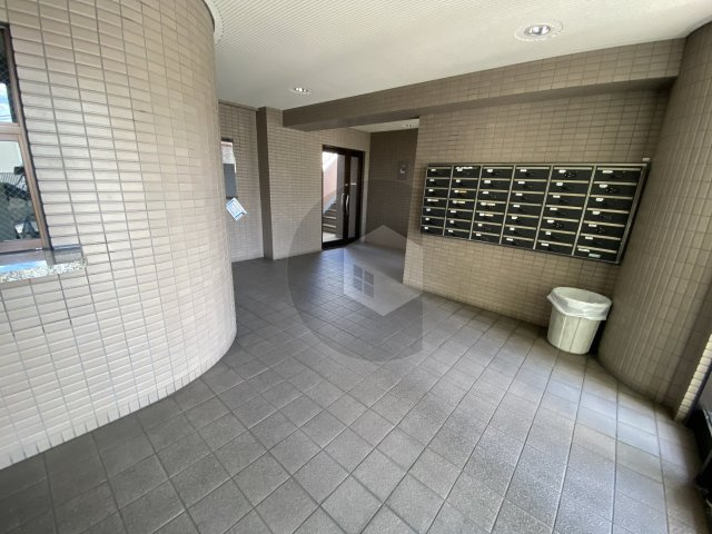 イーストヒル長田のロビー