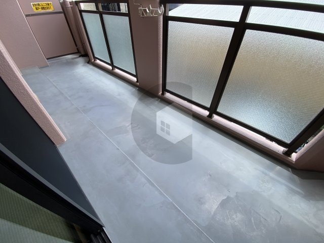 イーストヒル長田のバルコニー