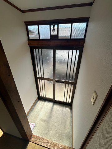太田平屋一戸建貸家の玄関