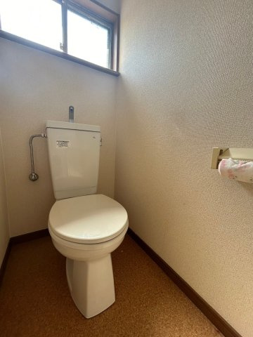 太田平屋一戸建貸家のトイレ