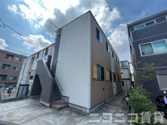 足立区青井２丁目のアパートの外観