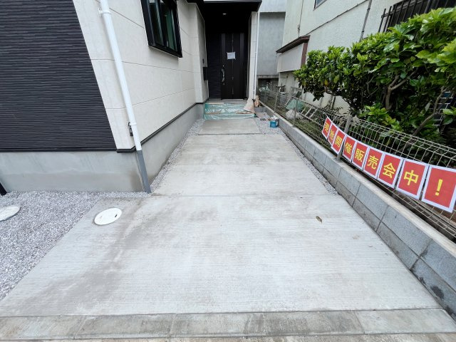 祝　成約済み　八王子市　台町　新築戸建て　９期の駐車場|～仲介手数料無料☆八王子ひなた不動産～　八王子市台町　新築戸建て