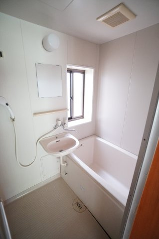 【浴室】 | アビオンコリーヌ