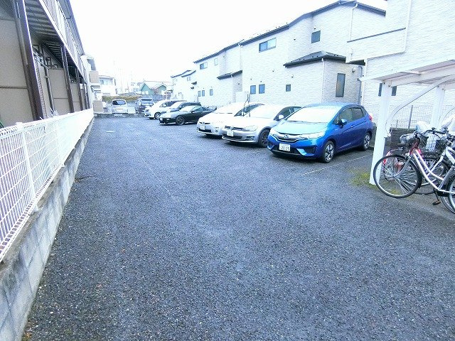 シティハイムイーストの駐車場