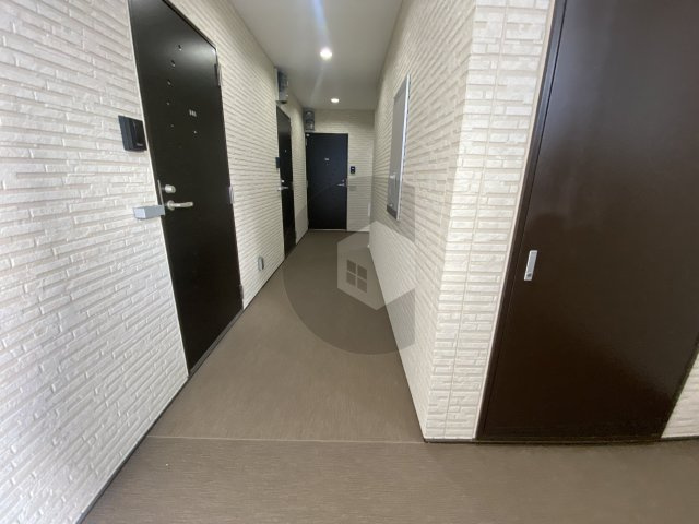 グリッター長田のロビー