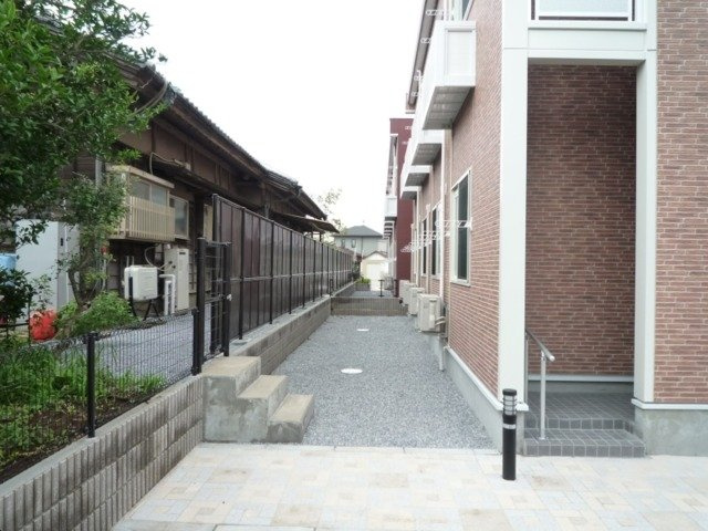 レオパレスシティーFのエントランス