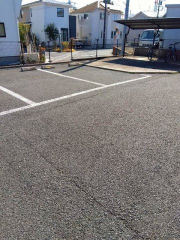 レオパレスシティーFの駐車場|画像5