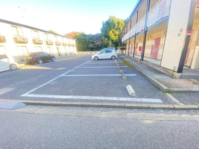 【駐車場】 | レオパレスサンハイムⅢ | 画像8