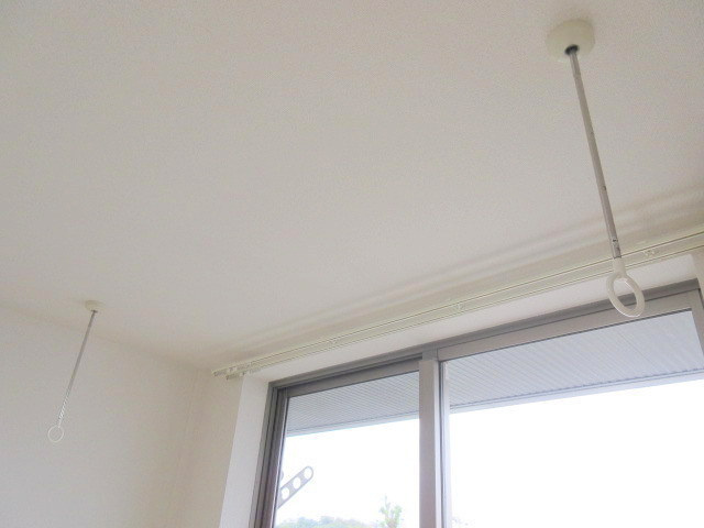 リーヴァ・ロッシュの設備|雨の日も安心　室内物干フック