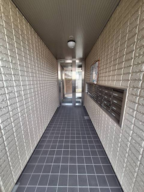 リーヴァ・ロッシュのエントランス|オートロック完備のエントランス