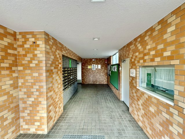コープ野村花壇Aのエントランス