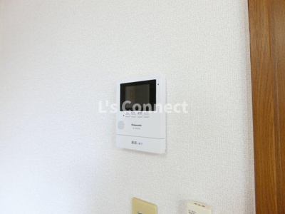 【セキュリティ】 | リビングタウン旭Ｂ | 突然の来客時もＴＶモニターホンでしっかり確認。