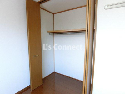 【収納】 | リビングタウン旭Ｂ | クローゼットでお荷物もすっきり収納。