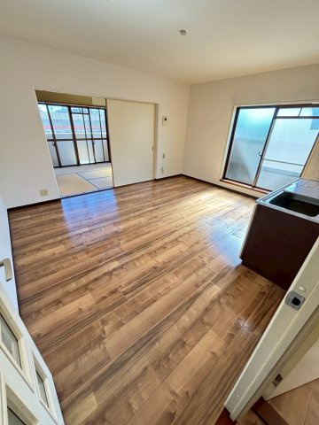 グリーンマンションの居間・リビング