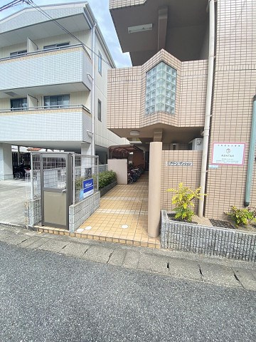 グリーンマンションのエントランス