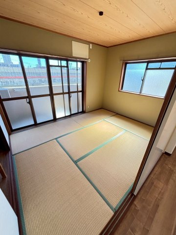 グリーンマンションの和室