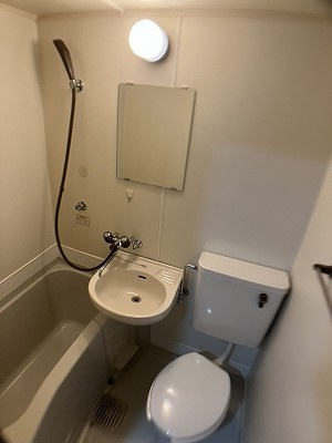 アトリエ（別館）の浴室