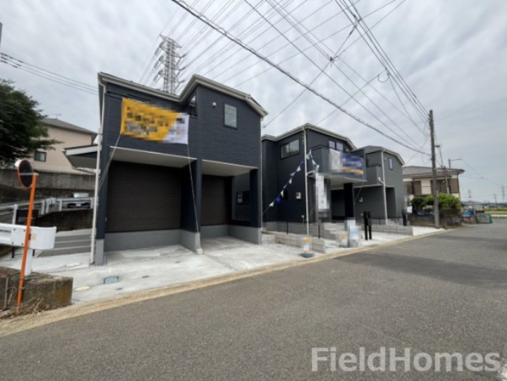 伊勢原市沼目4丁目新築戸建て　2号棟の前面道路含む現地写真|前面道路含む現地写真です。