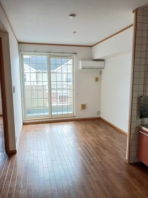 【居間・リビング】 | シャイニー・ウィングス　Ｂ