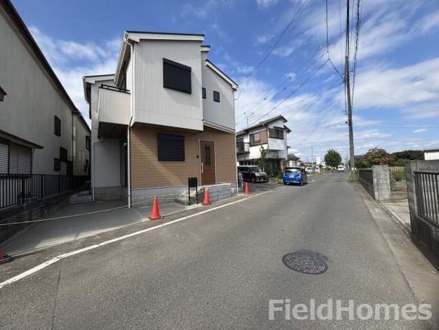 厚木市山際新築戸建ての前面道路含む現地写真|前面道路含む現地写真です。