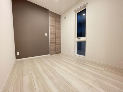 【洋室】 | カーサ・エテルノ西津田B