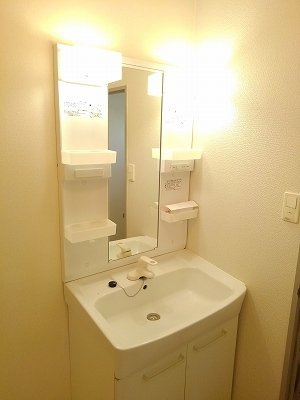 ハイツウイステリア（Ａ）の洗面所|使いやすい洗面所です