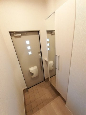 【玄関】 | ゼロツー壱番館