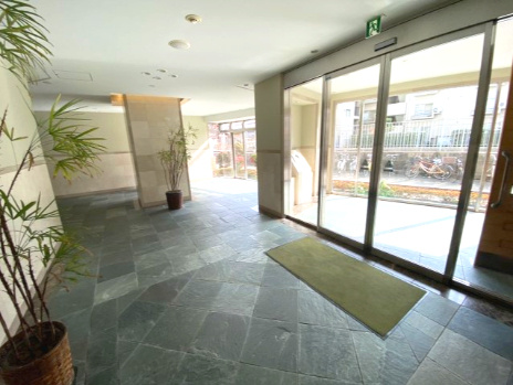 メゾンドール住吉参道　のエントランス|■管理人さんとても良い人ですよ♪♪