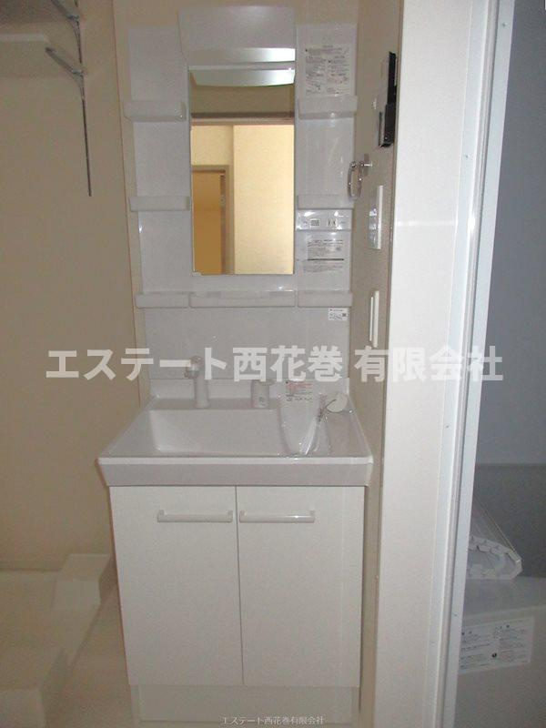 SKY　BLUE本館Aの独立洗面台|シャワー付洗面化粧台