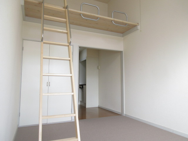 【洋室】 | ルーチェ菅原