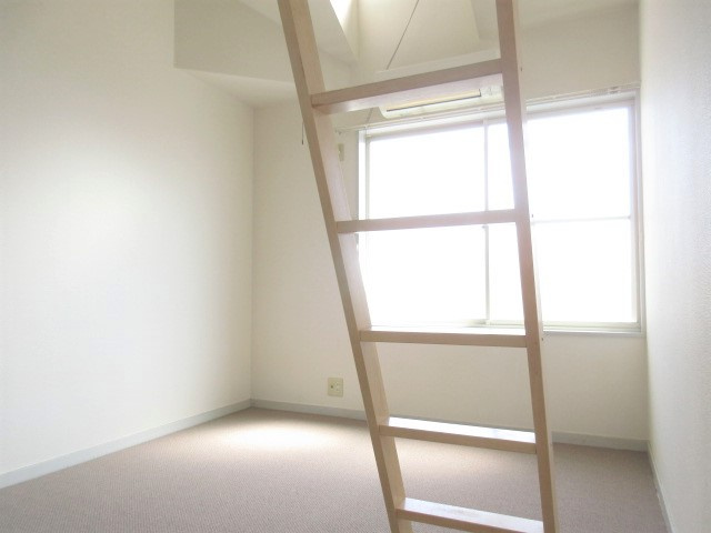 【洋室】 | ルーチェ菅原