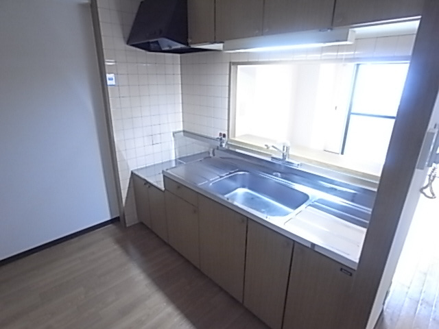 神戸市兵庫区浜崎通の賃貸マンションのキッチン|キッチン