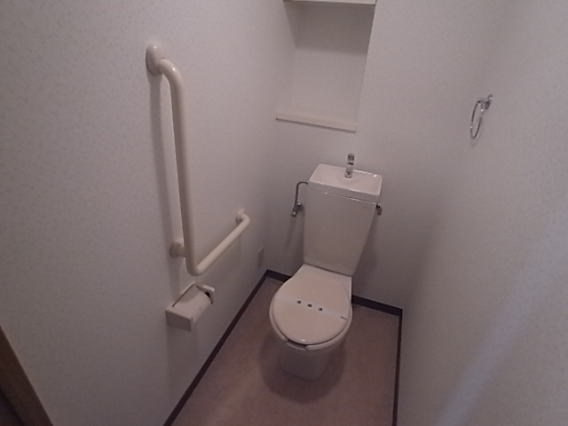 神戸市兵庫区浜崎通の賃貸マンションのトイレ|トイレ