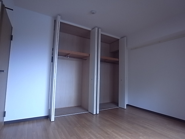 神戸市兵庫区浜崎通の賃貸マンションの収納